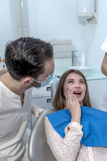 Best Broken Tooth Emergency  in Hauppauge, NY